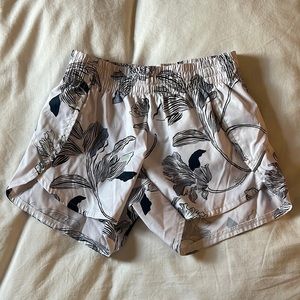 Athelta athletic shorts with liner, floral print